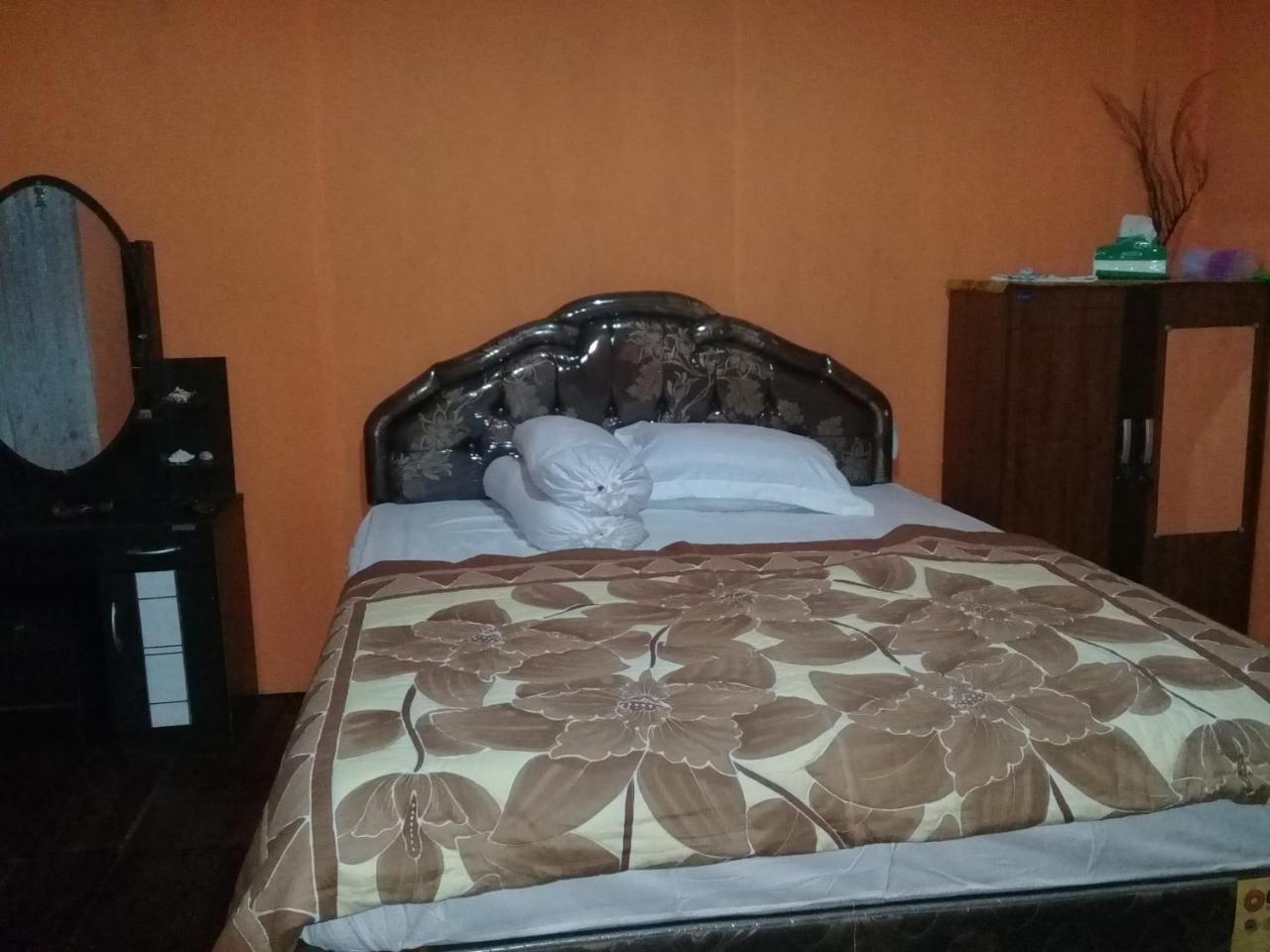 Nusa Nalan Beach Resort Rumah Olat Εξωτερικό φωτογραφία